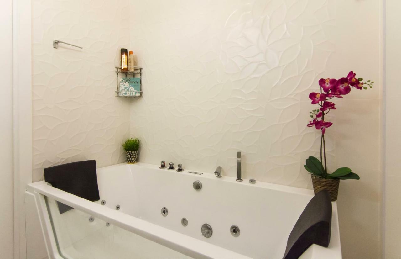 Sol Luxury Suites Madrid Esterno foto