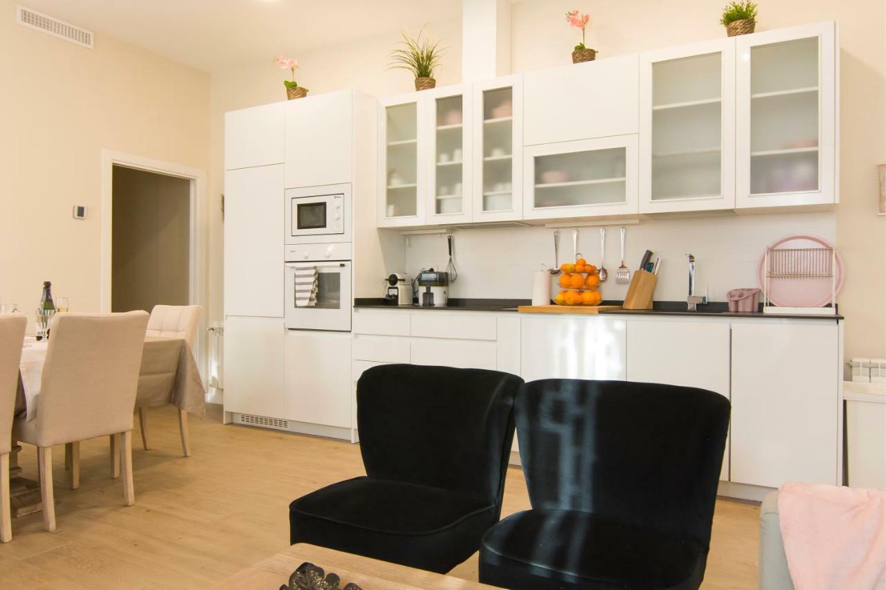 Sol Luxury Suites Madrid Esterno foto