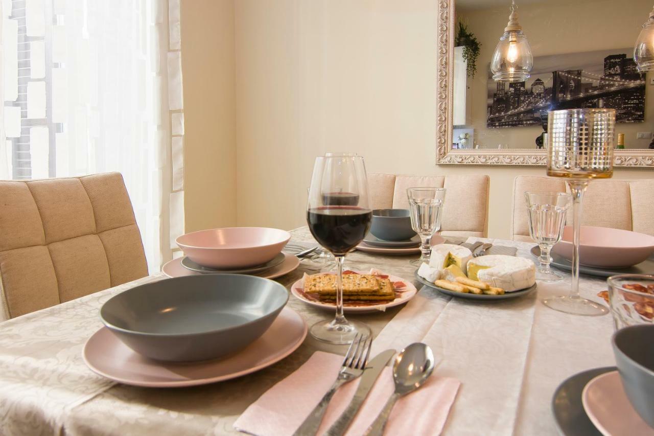 Sol Luxury Suites Madrid Esterno foto